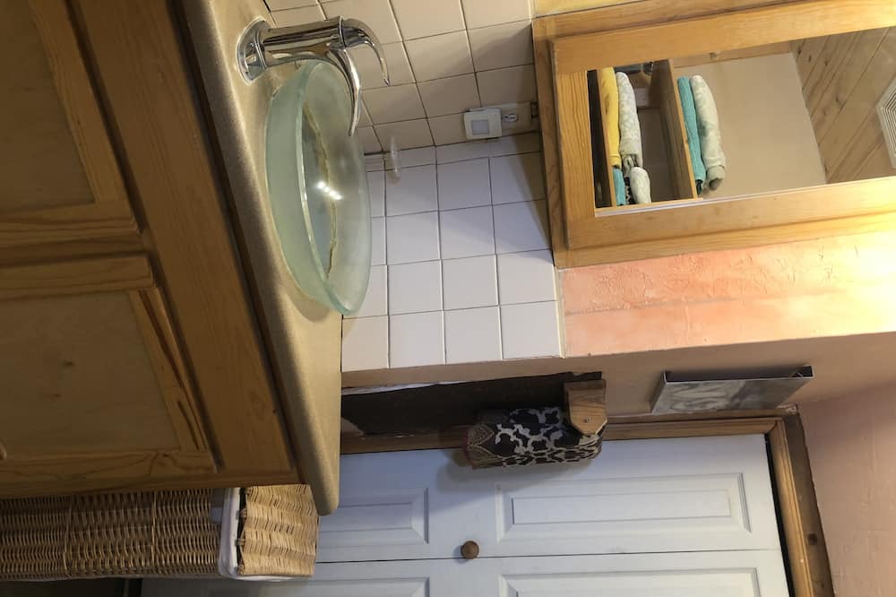 Photo of Bathroom in Bernalillo