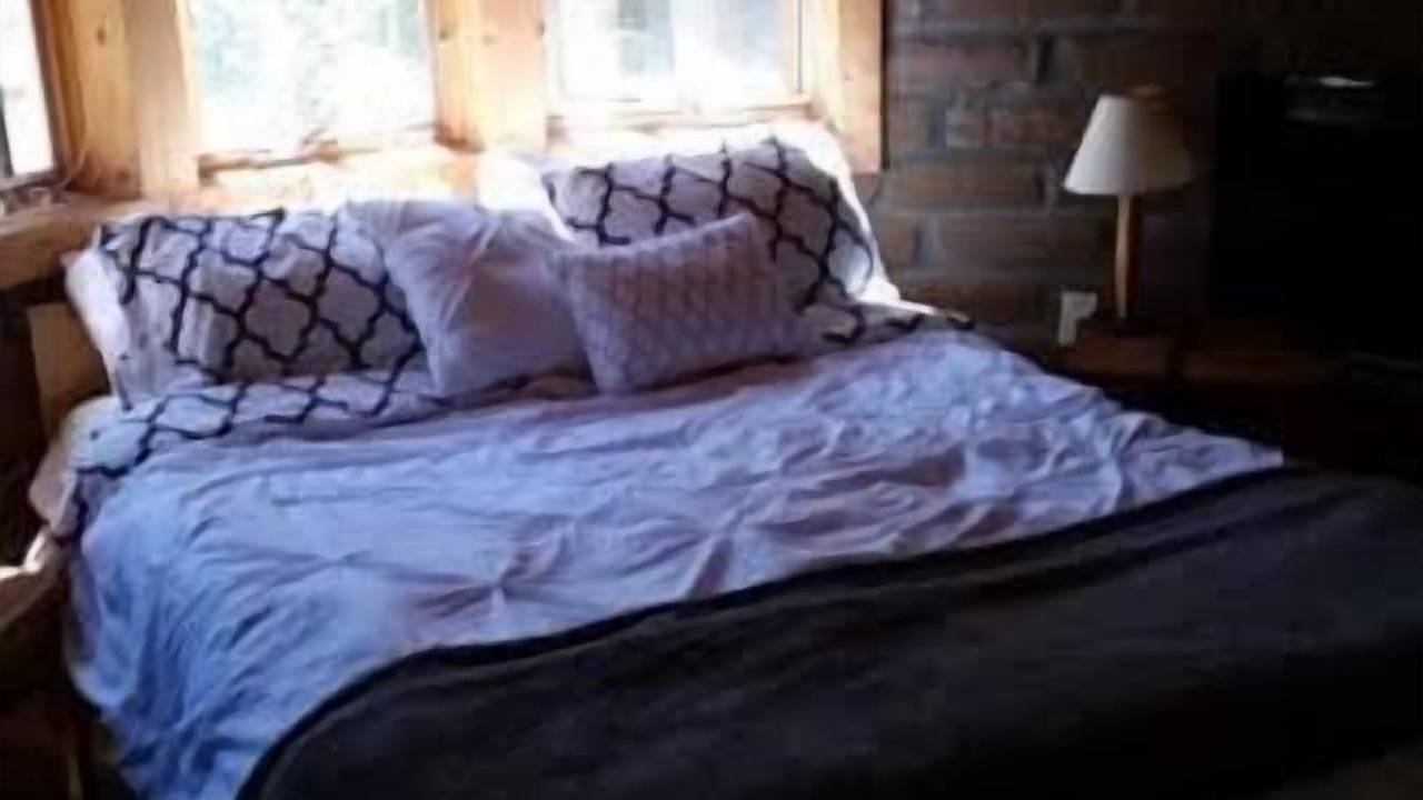 Photo of Bedroom in Los Alamos