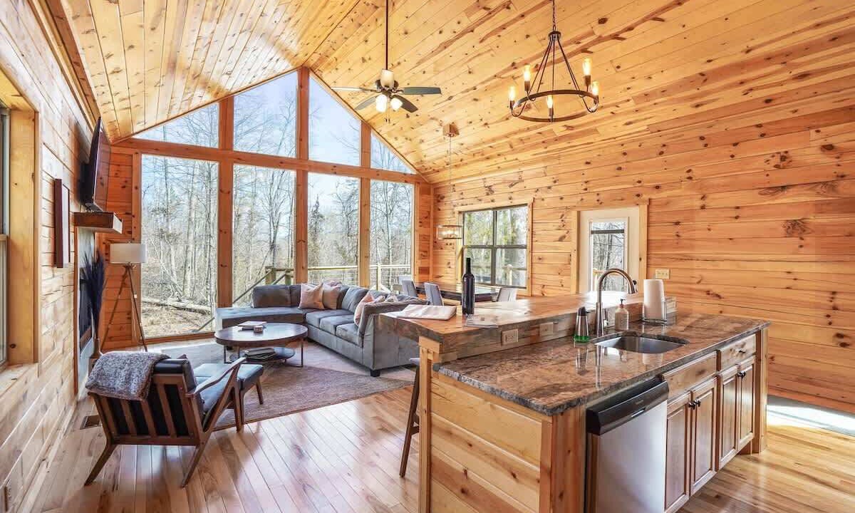 Photo of Livingroom in McArthur