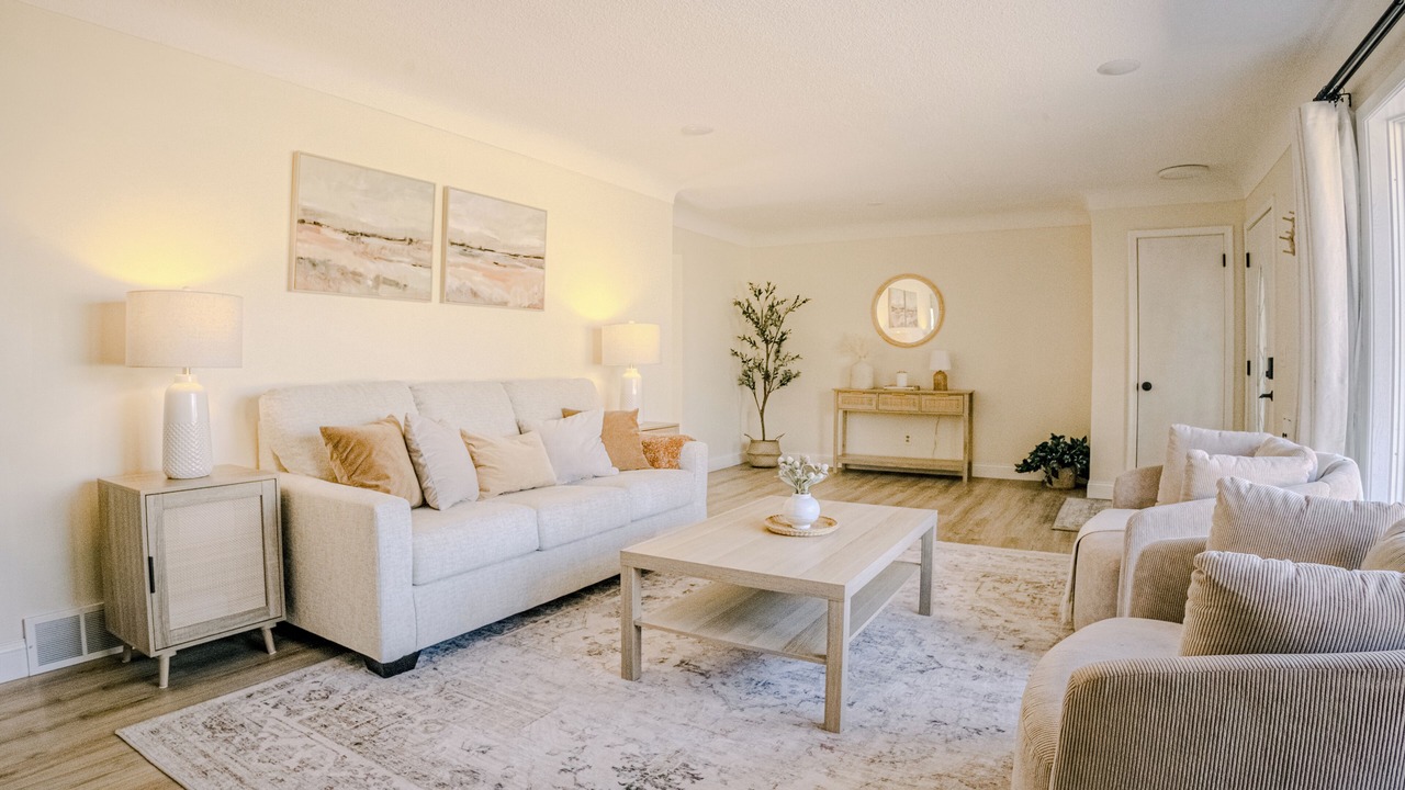 Photo of Livingroom in Columbia Heights