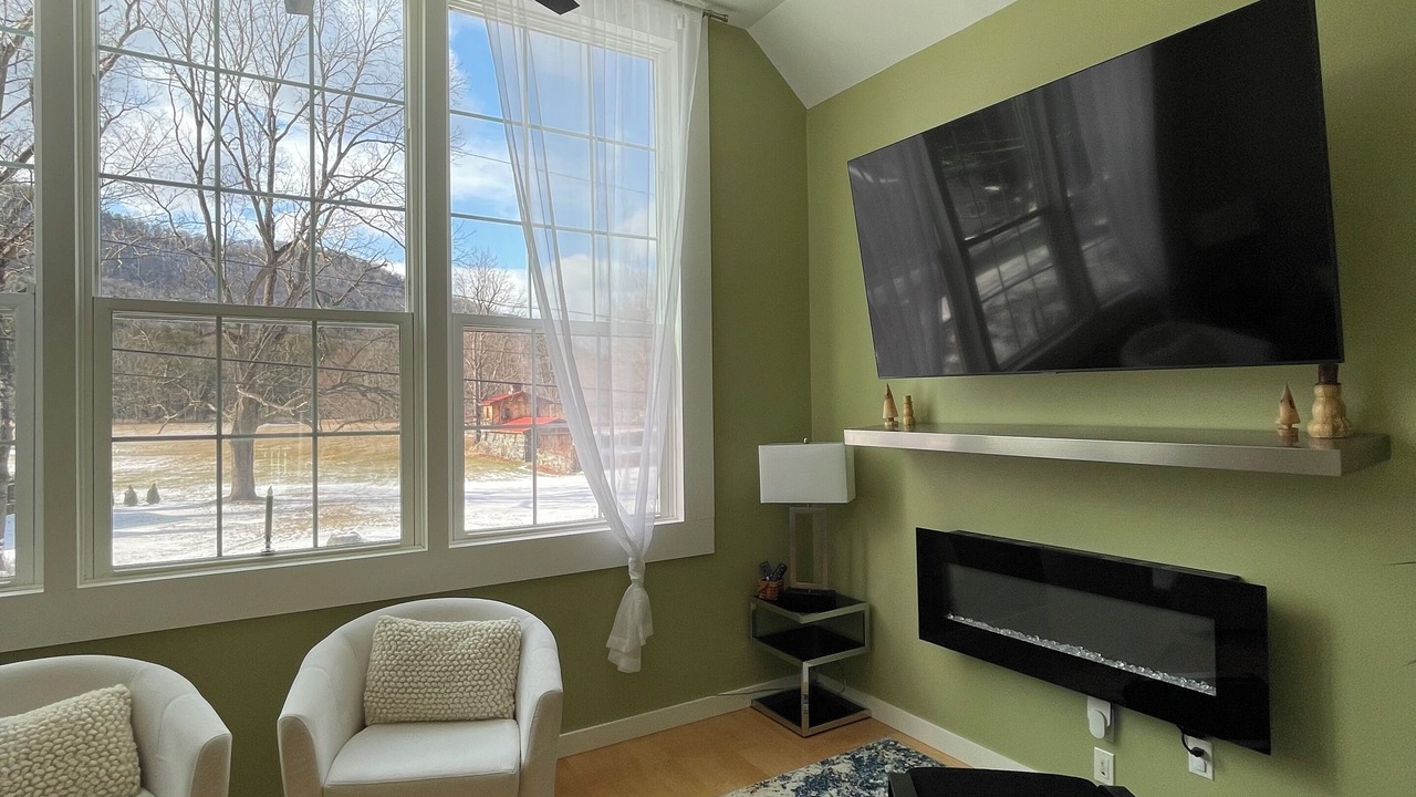 Photo of Livingroom in Charlemont