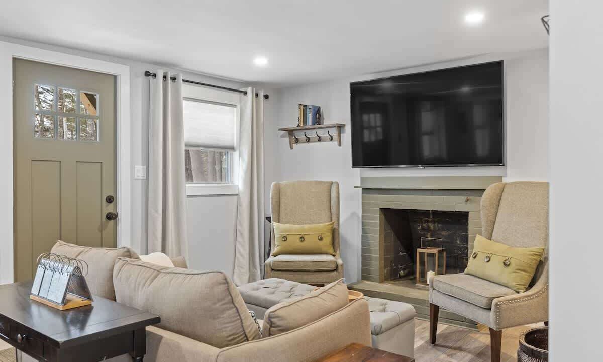 Photo of Livingroom in Bradford