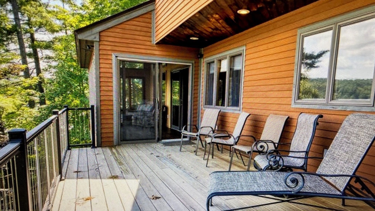 Photo of Patio Balcony in Brant Lake