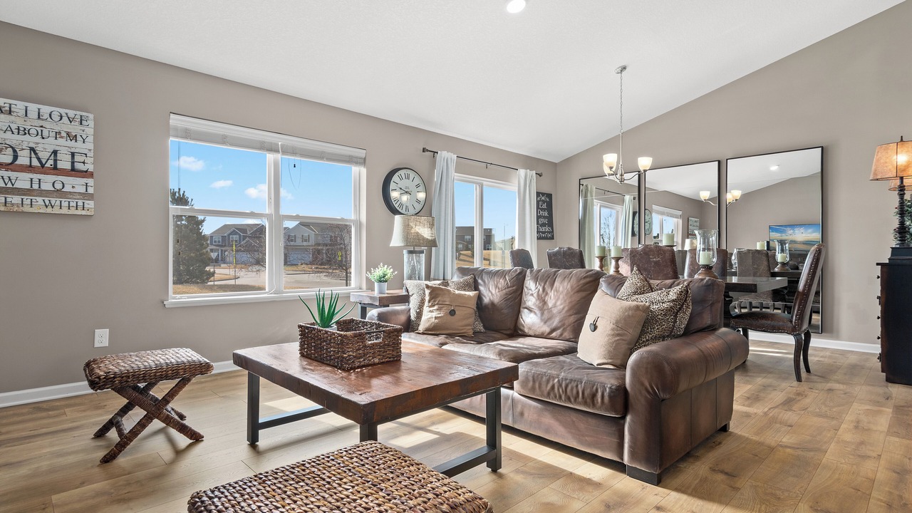 Photo of Livingroom in Woodbury