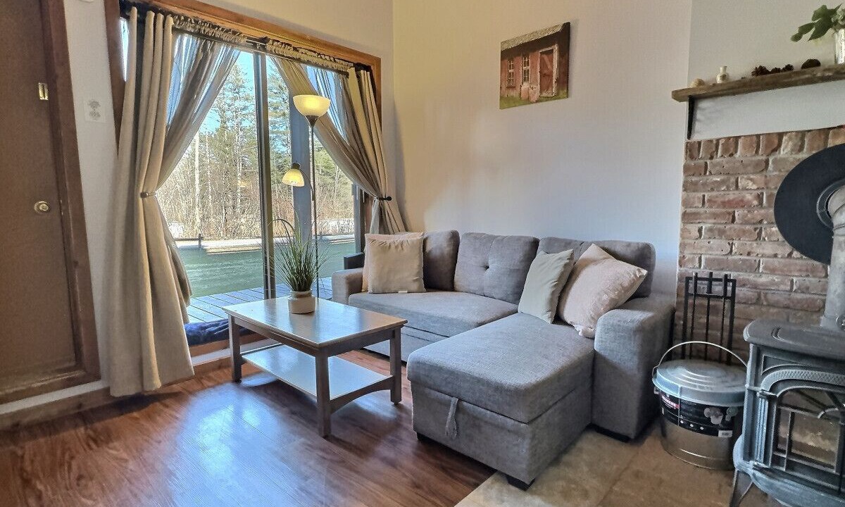 Photo of Livingroom in Pittsfield