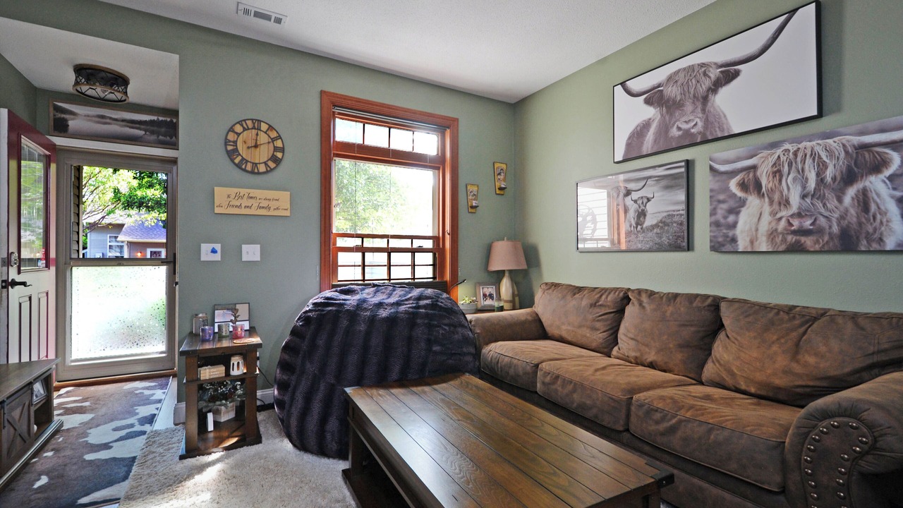 Photo of Livingroom in Rogers