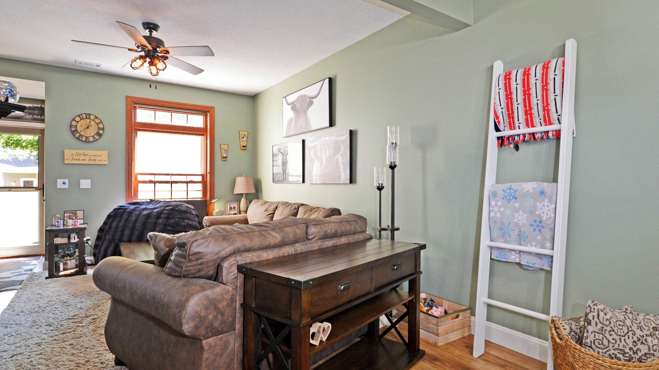 Photo of Livingroom in Rogers