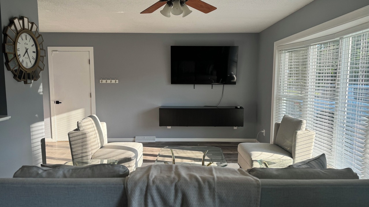 Photo of Livingroom in Brooklyn Park