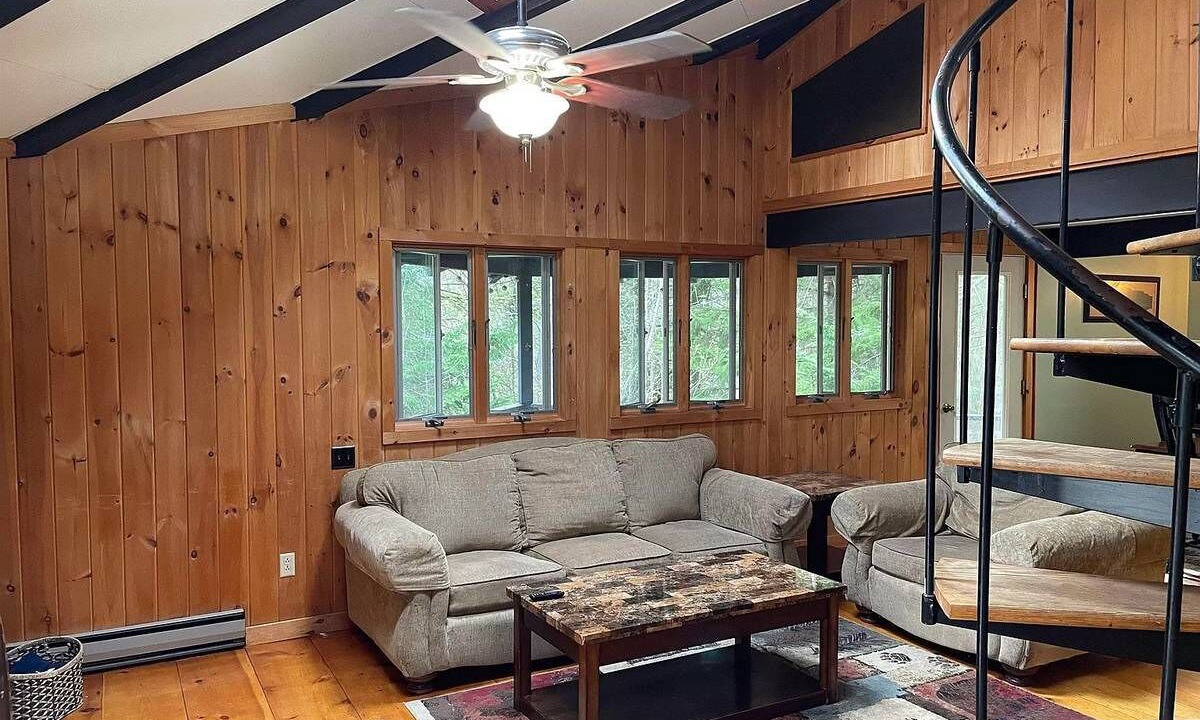Photo of Livingroom in West Dover