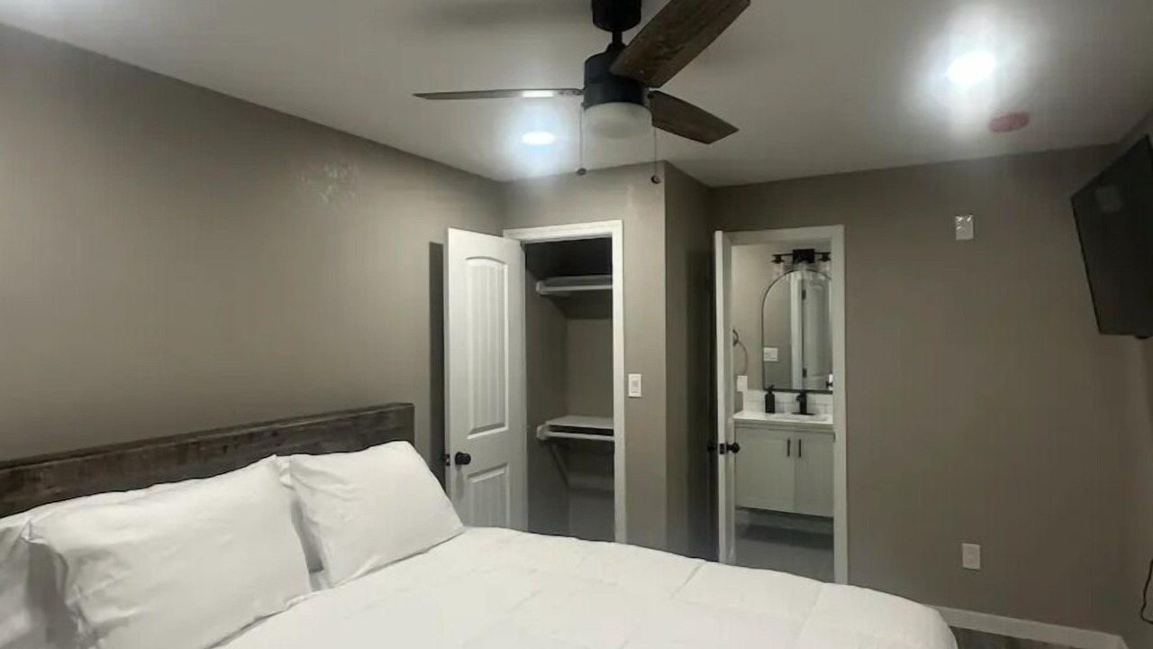 Photo of Bedroom in Clayton