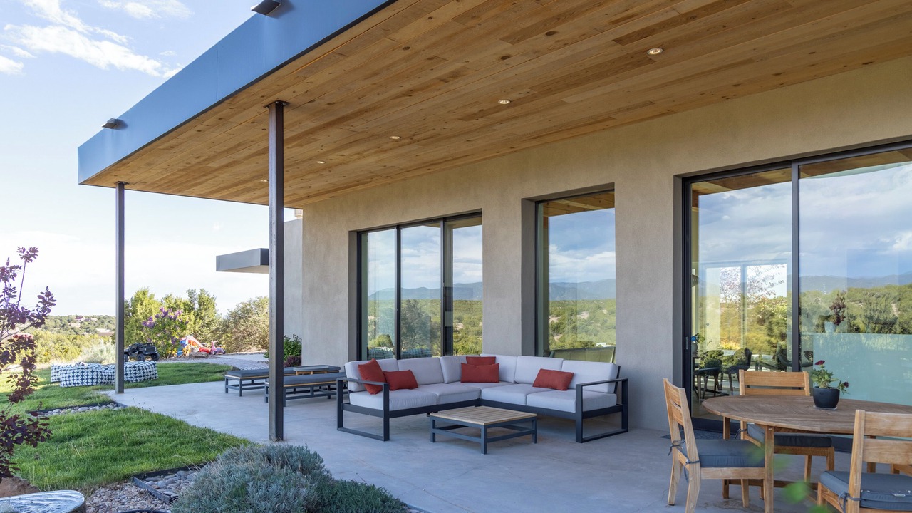 Photo of Patio Balcony in La Tierra