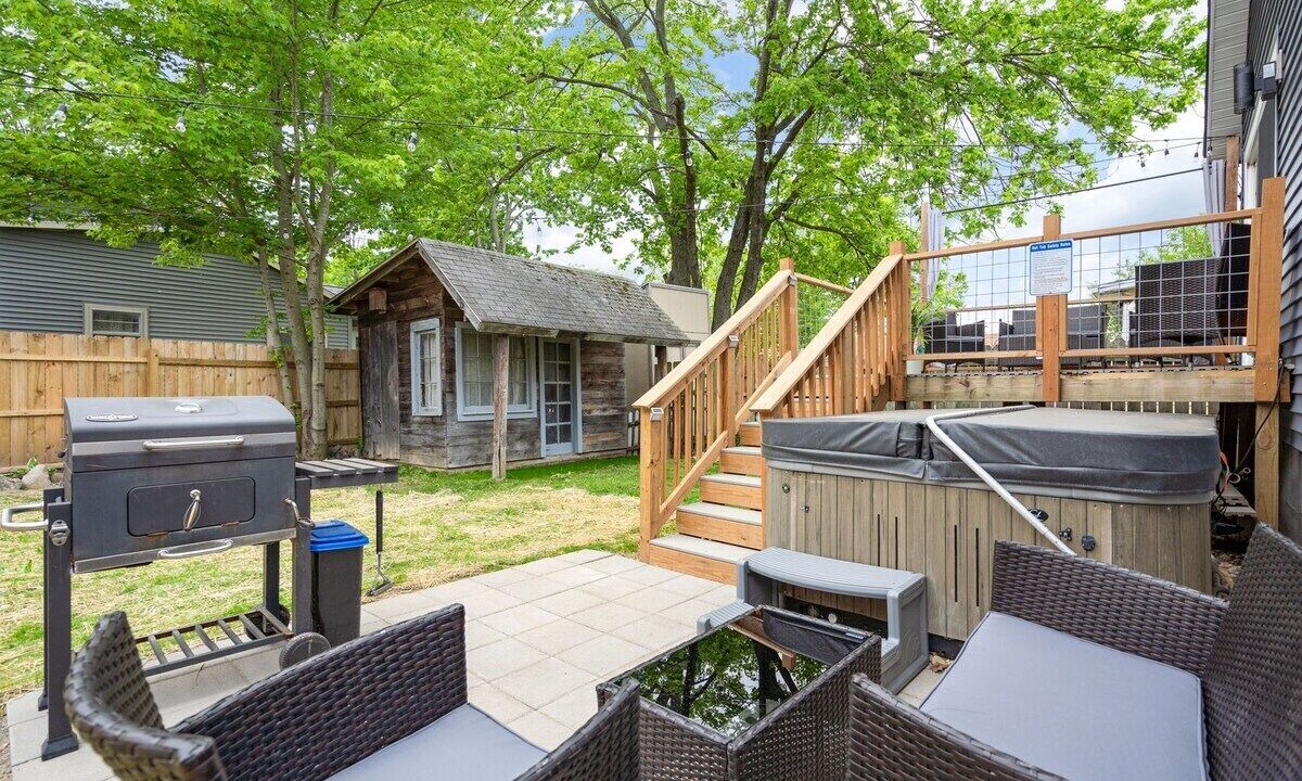 Photo of Patio Balcony in Lake Odessa