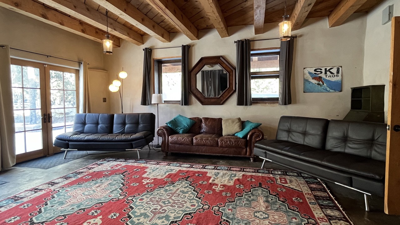 Photo of Livingroom in Valdez