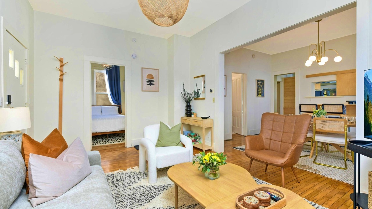 Photo of Livingroom in Whittier