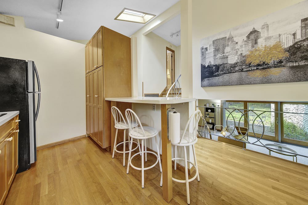 Photo of Kitchen in Cedar-Isles-Dean