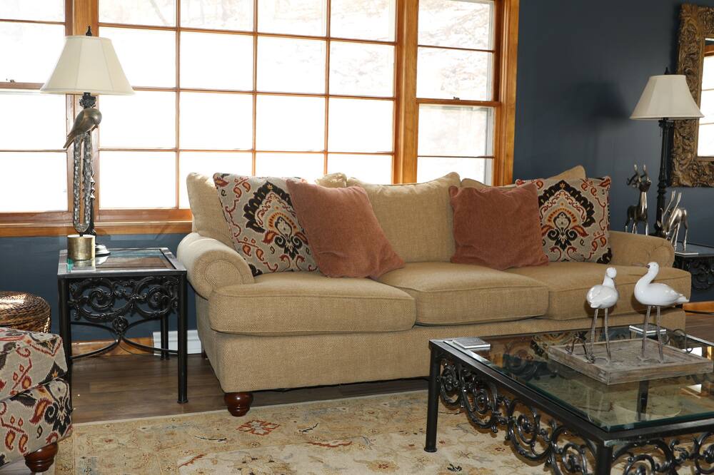 Photo of Livingroom in Lanesboro