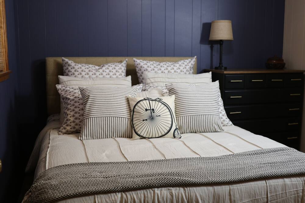 Photo of Bedroom in Lanesboro