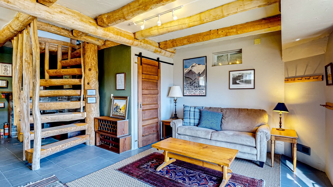 Photo of Livingroom in Littleton