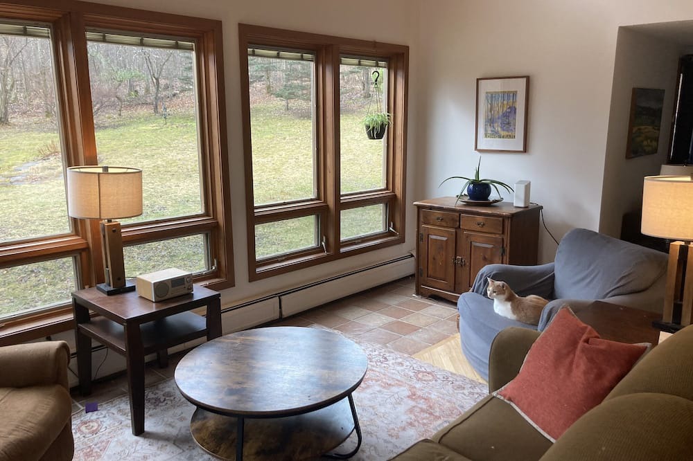 Photo of Livingroom in Jericho