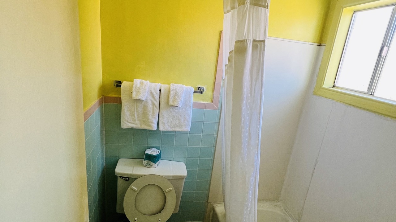 Photo of Bathroom in Raton