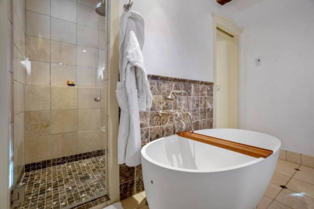 Photo of Bathroom in Historic Eastside