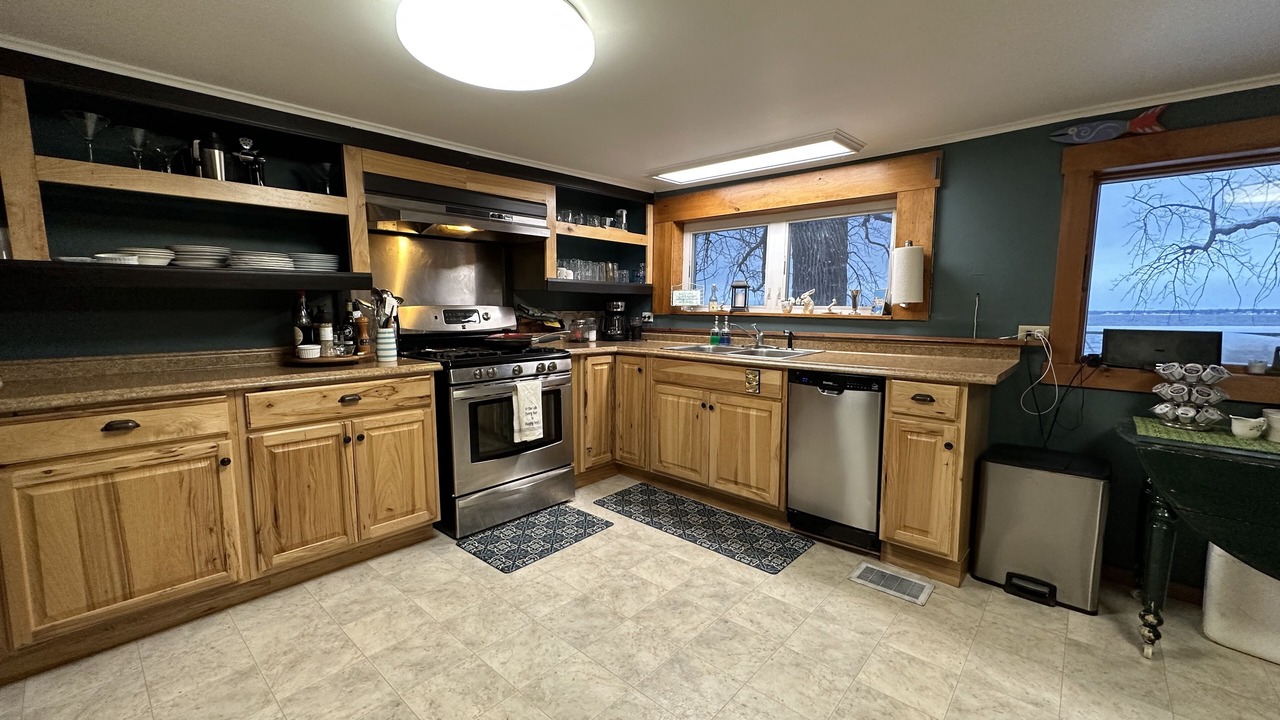 Photo of Kitchen in Alburg