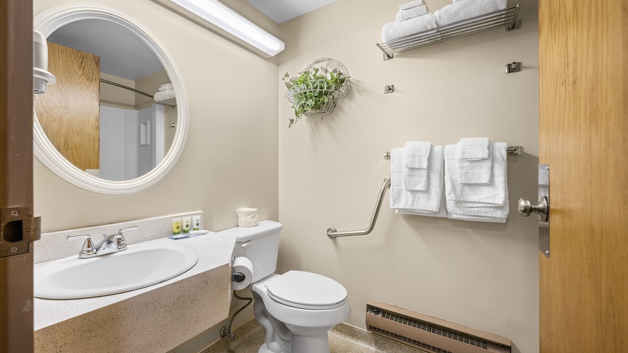 Photo of Bathroom in Lakeside