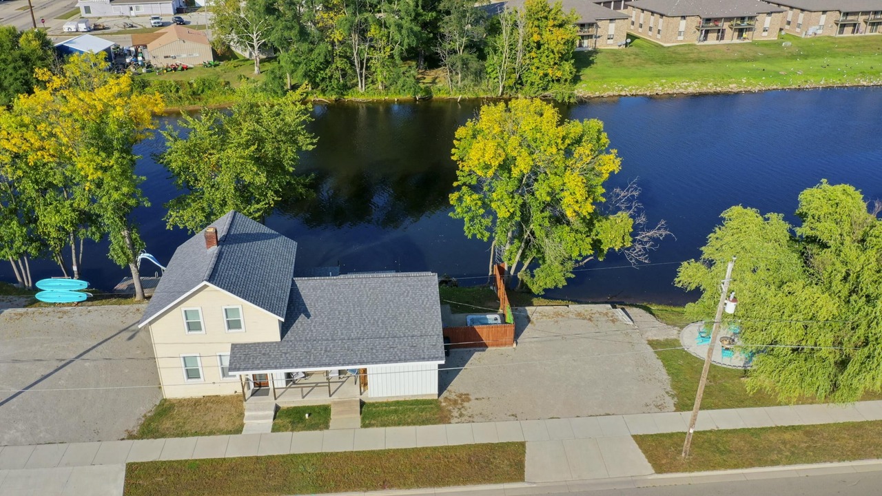 Photo of Others in Oconto