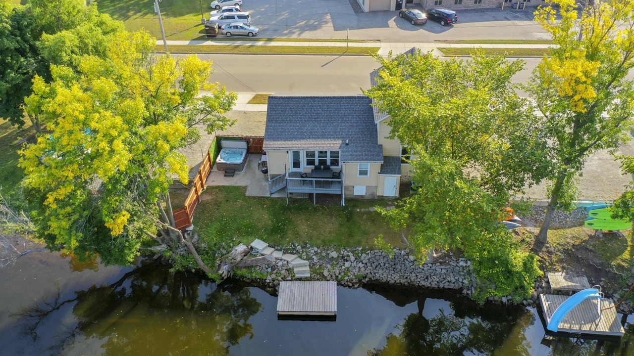 Photo of Others in Oconto
