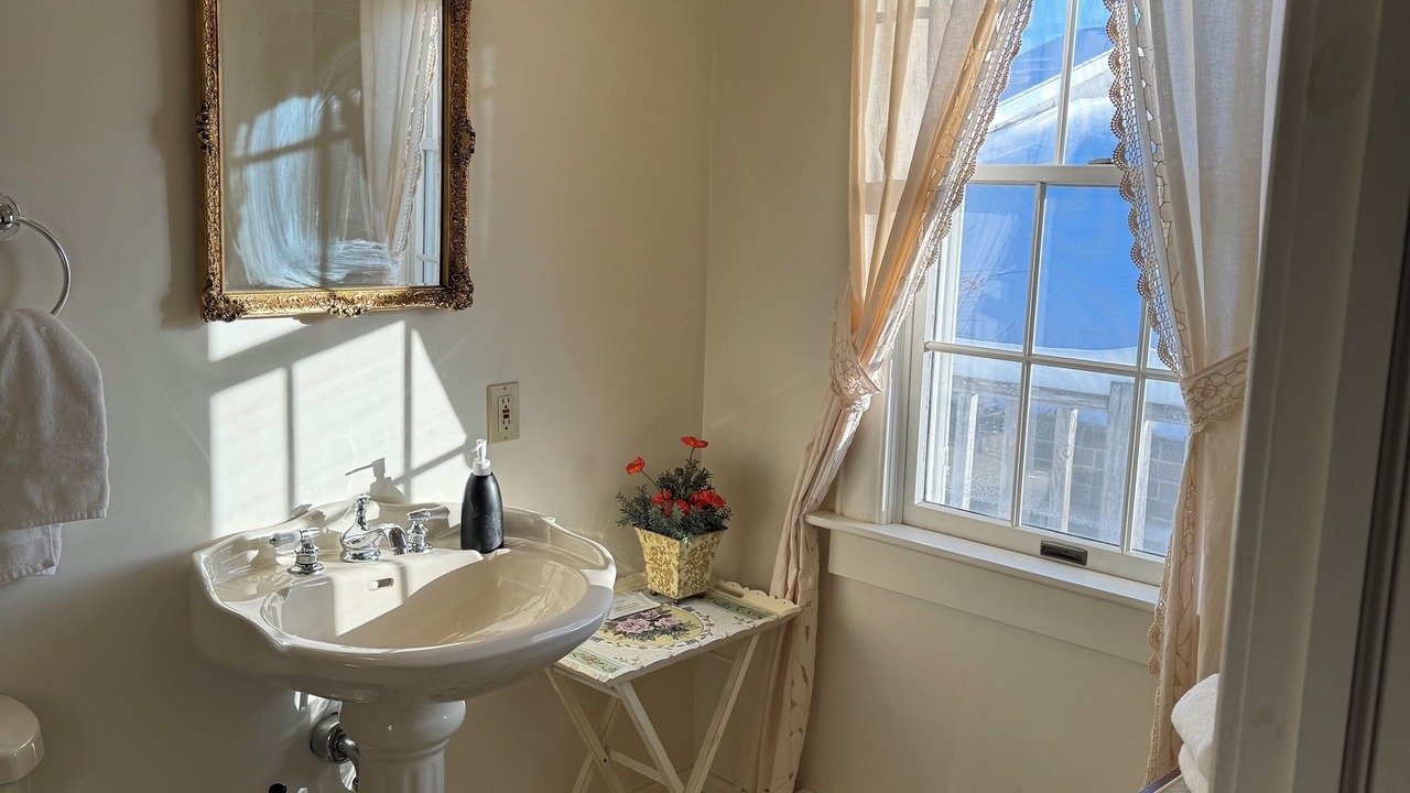 Photo of Bathroom in Peterson
