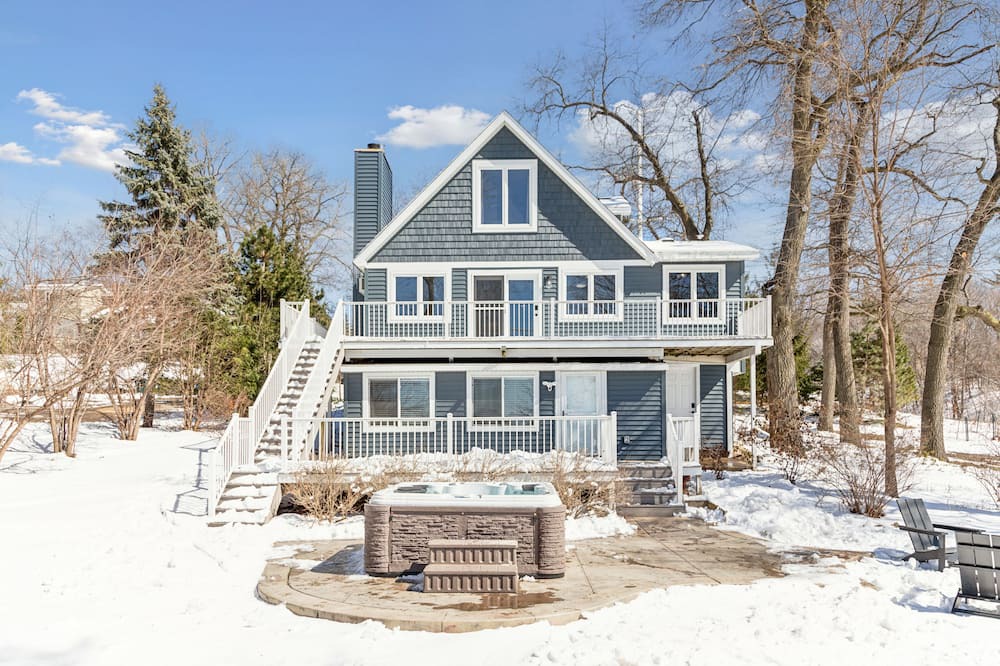 Photo of Outdoor in Little Canada