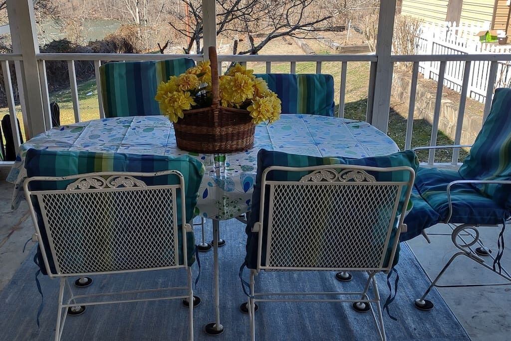 Photo of Outdoor in Bellepoint