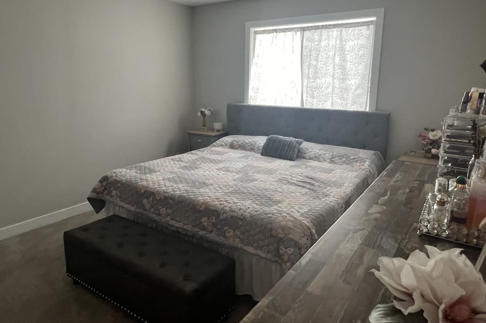 Photo of Bedroom in Isanti