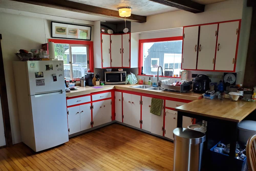 Photo of Kitchen in Ripton