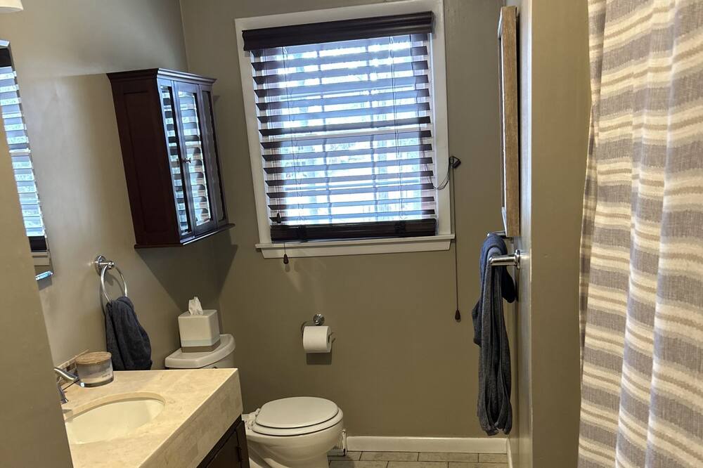 Photo of Bathroom in Williston North