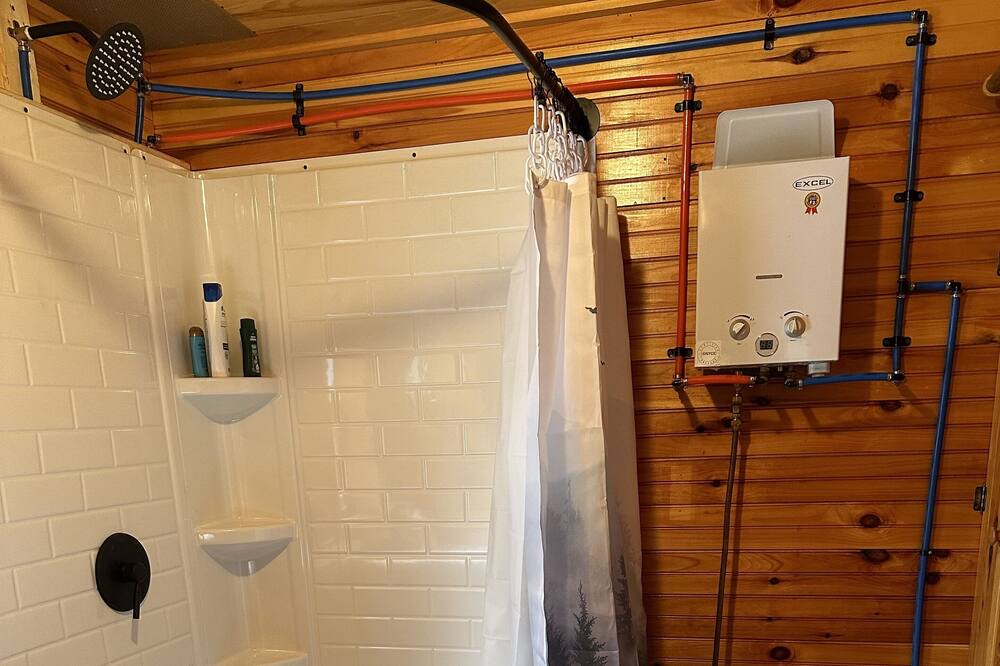 Photo of Bathroom in Newark