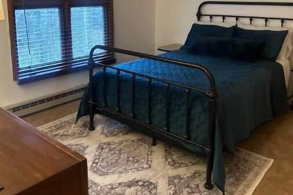 Photo of Bedroom in Canaan