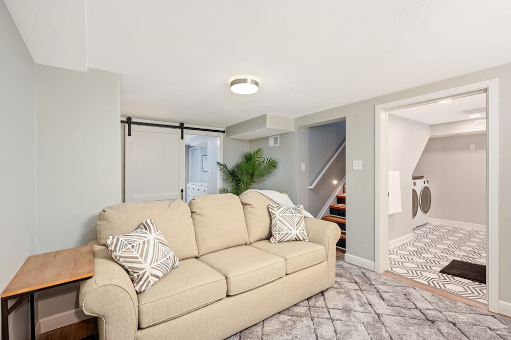 Photo of Livingroom in St. Louis Park
