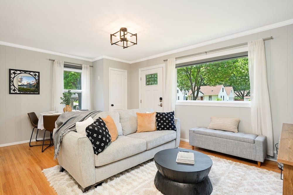 Photo of Livingroom in St. Louis Park
