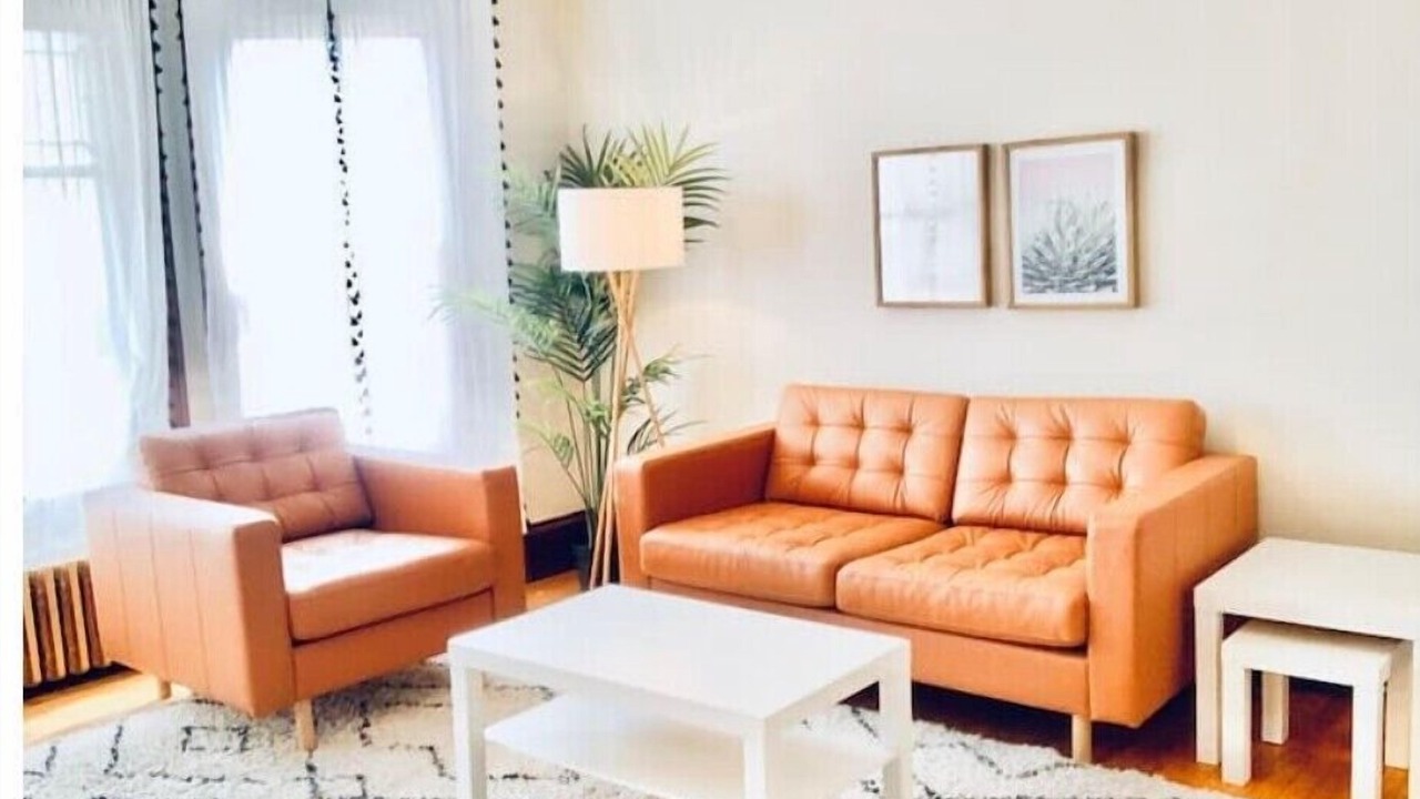 Photo of Livingroom in East Isles
