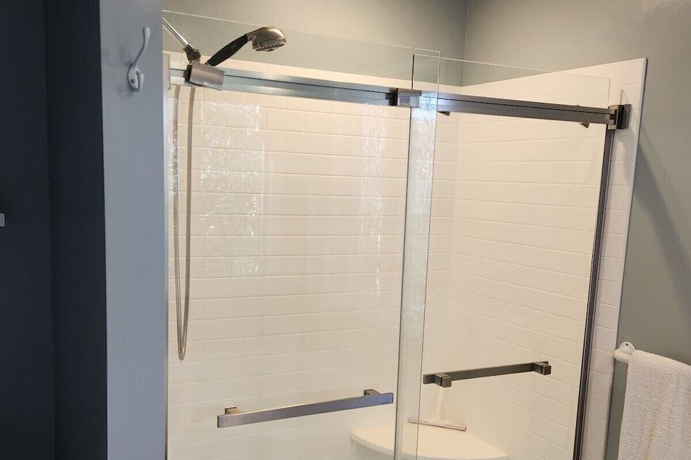 Photo of Bathroom in Dyke