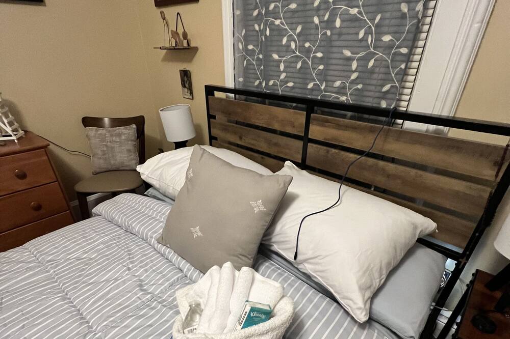 Photo of Bedroom in Wallingford Center