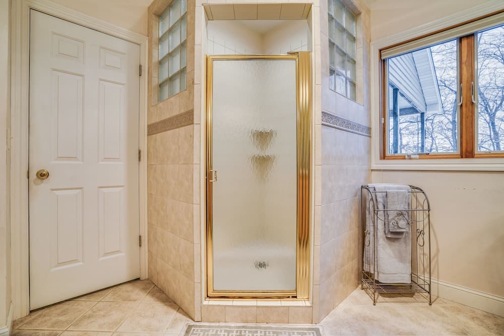 Photo of Bathroom in Red Wing