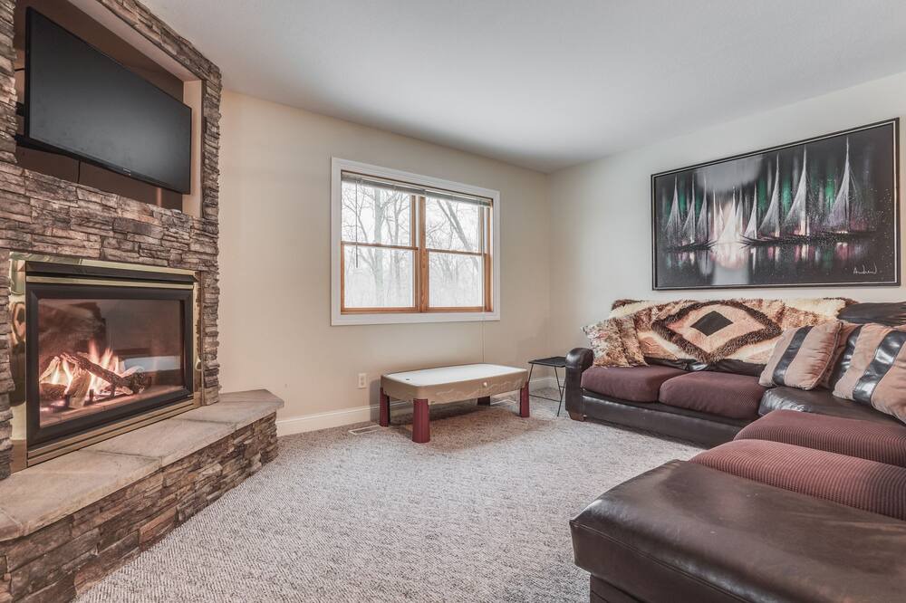 Photo of Livingroom in Red Wing
