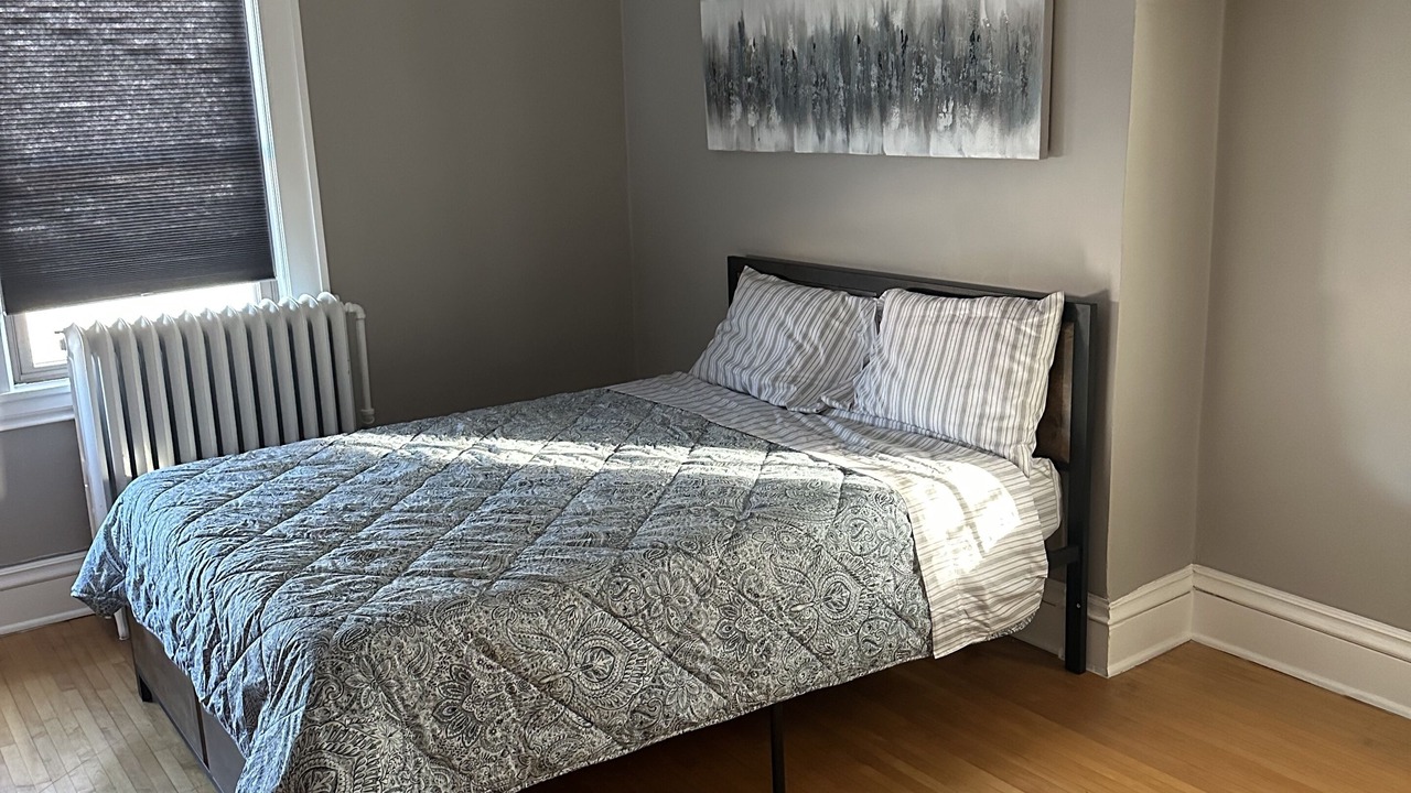 Photo of Bedroom in Midway