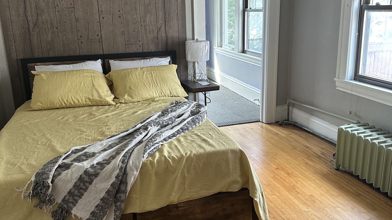 Photo of Bedroom in Midway