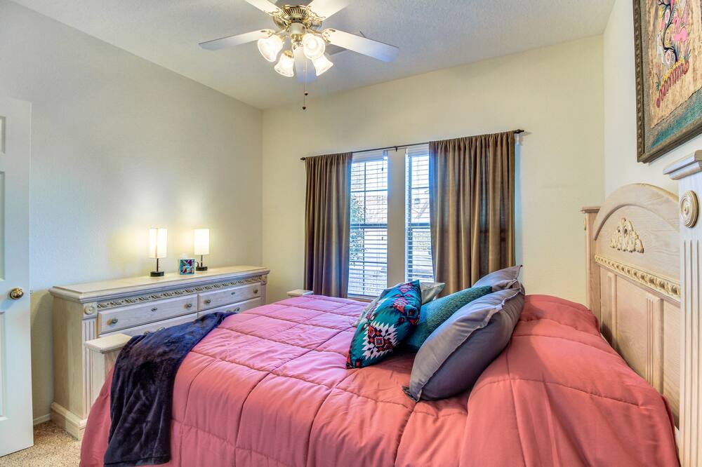 Photo of Bedroom in Westside