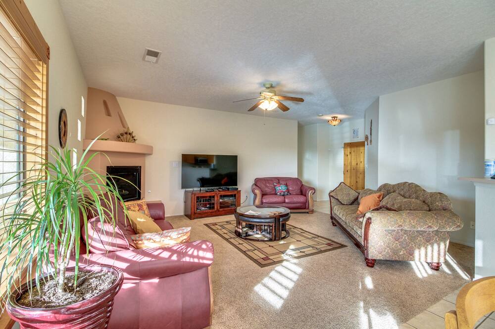 Photo of Livingroom in Westside