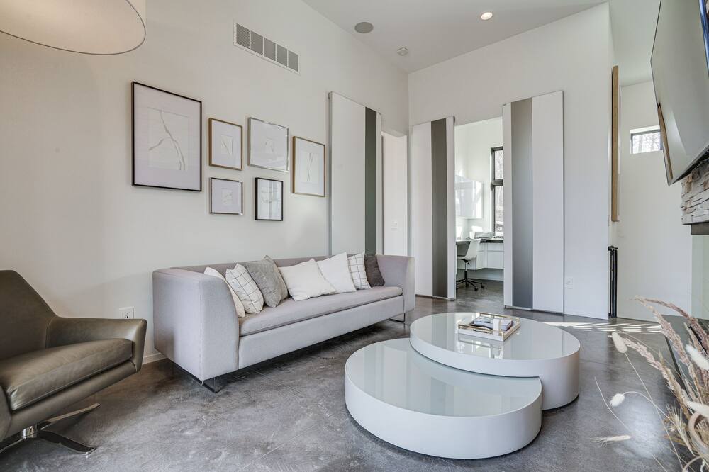 Photo of Livingroom in North Hudson