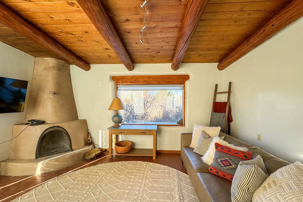 Photo of Livingroom in Taos